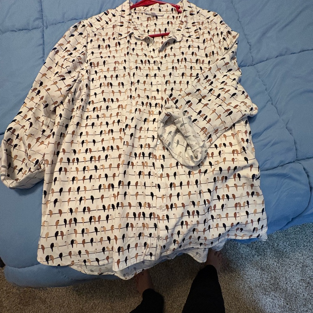 Jane and Delancey White and Black Patterned Blouse - Picture 2 of 3
